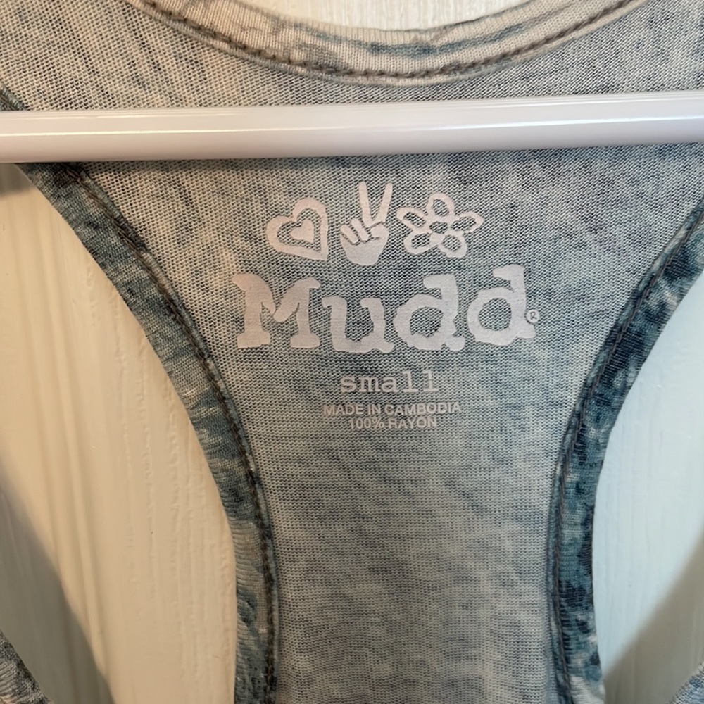 Tank - Picture 3 of 3